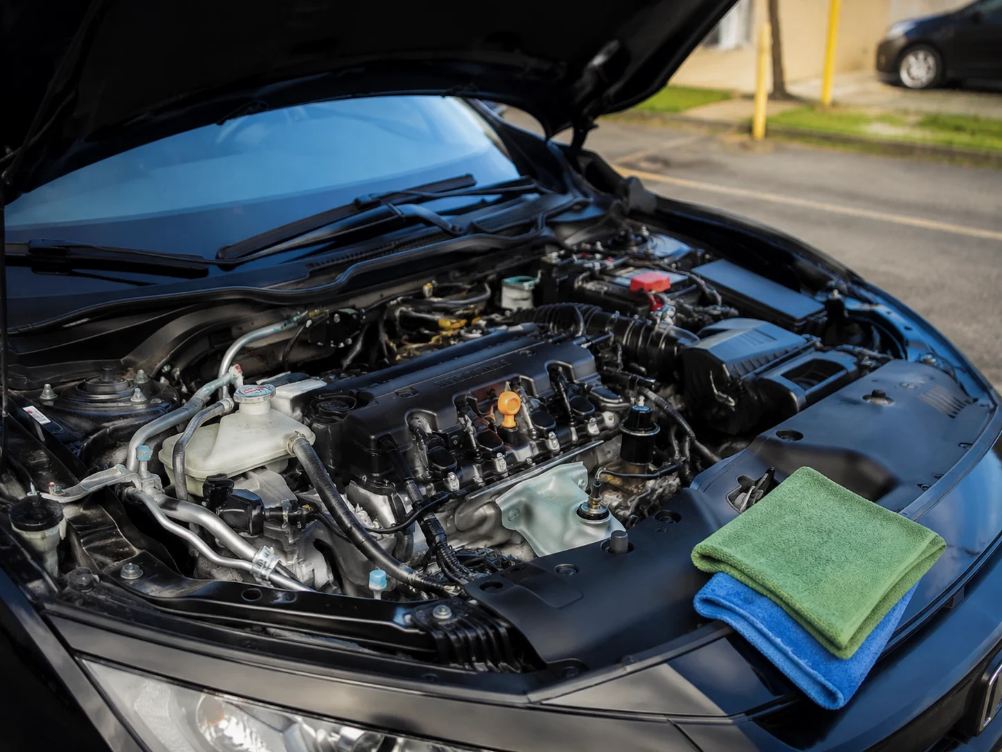 Como limpar e conservar o motor do carro corretamente